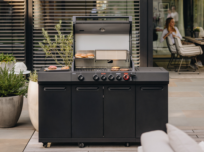 Enders Uniq 4 IK Kitchen Cruster Shadow Gasgrill